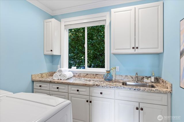 17134 Talbot Road, Edmonds, WA 98026