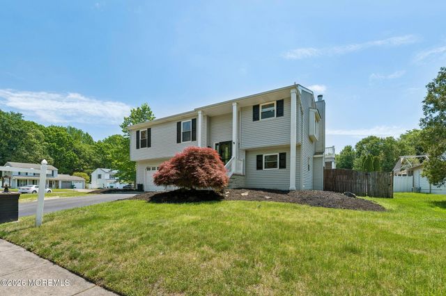 21 Cherry Bend Drive N, Howell, NJ 07731