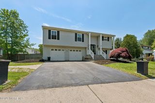 21 Cherry Bend Drive N, Howell, NJ 07731