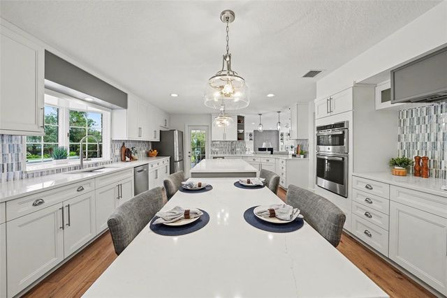 37403 CHURCH AVENUE, Dade City, FL 33525