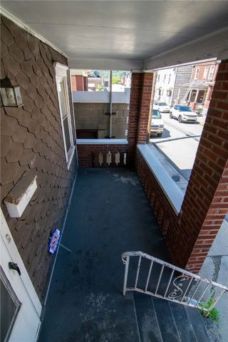 238 Fleet St, Braddock, PA 15104