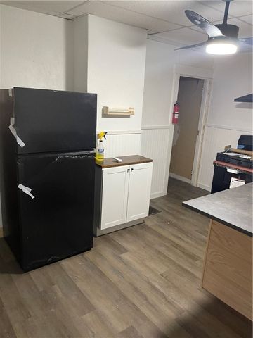 238 Fleet St, Braddock, PA 15104