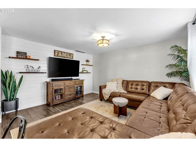 11800 Ne 29TH St, Vancouver, WA 98682