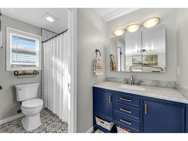 11800 Ne 29TH St, Vancouver, WA 98682