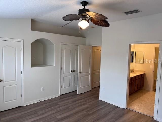 1140 HILLHURST DRIVE, Wesley Chapel, FL 33543