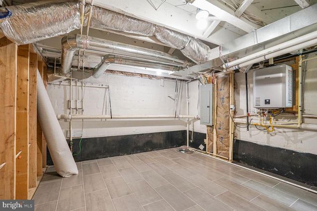 423 N CLEVELAND ST, Arlington, VA 22201