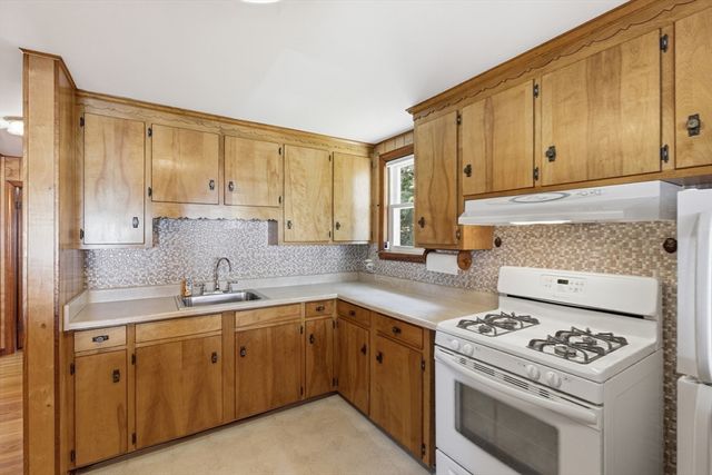 2 Douglas, Lowell, MA 01852