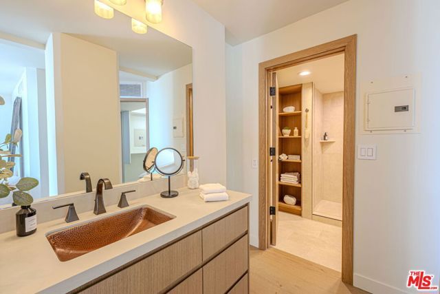 8787 Shoreham Drive 508, West Hollywood, CA 90069
