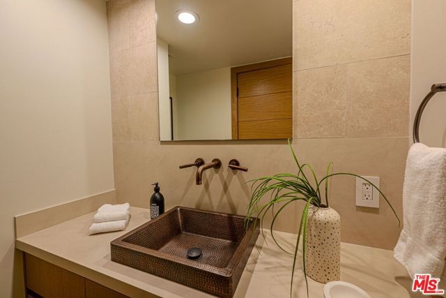 8787 Shoreham Drive 508, West Hollywood, CA 90069