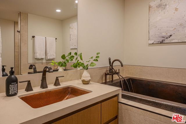 8787 Shoreham Drive 508, West Hollywood, CA 90069