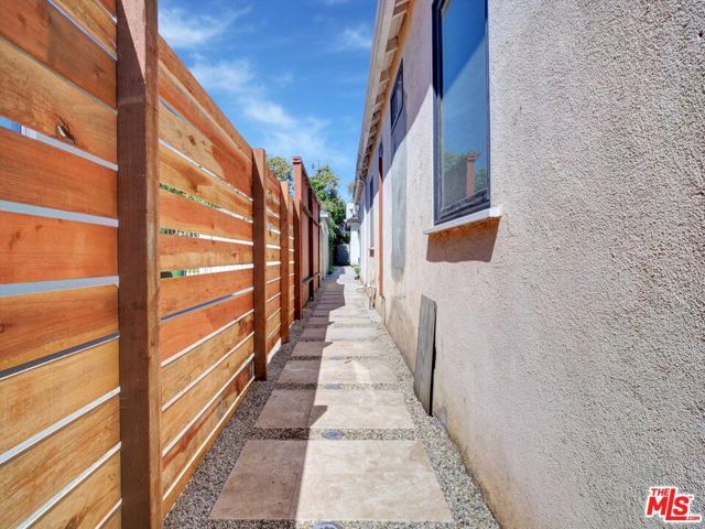 1924 Granville, Los Angeles, CA 90025