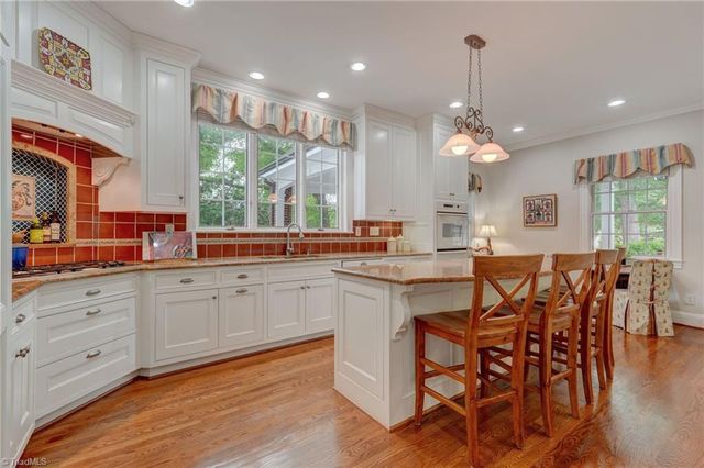 2601 W Market Street, Greensboro, NC 27403