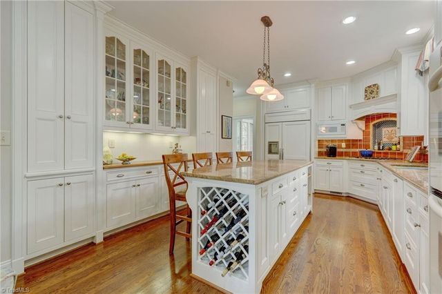 2601 W Market Street, Greensboro, NC 27403