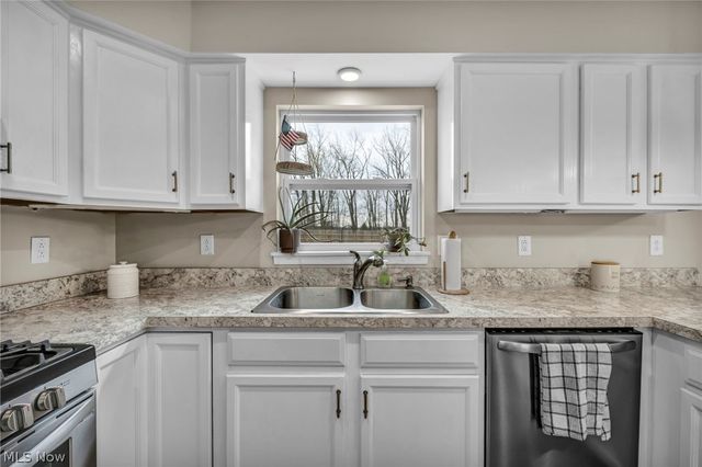 123 Kent Street, Wellington, OH 44090