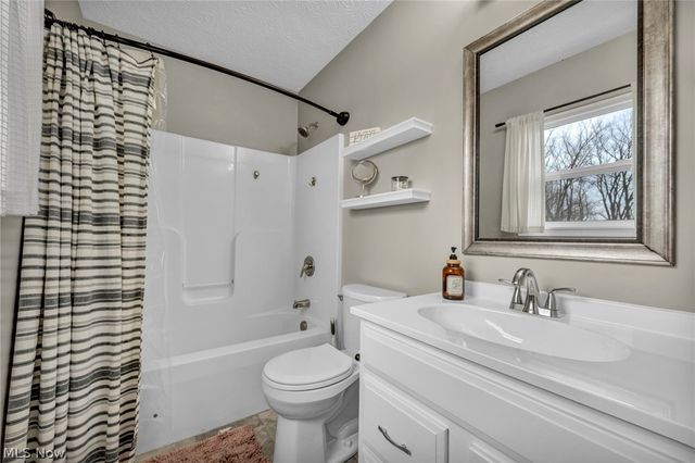 123 Kent Street, Wellington, OH 44090