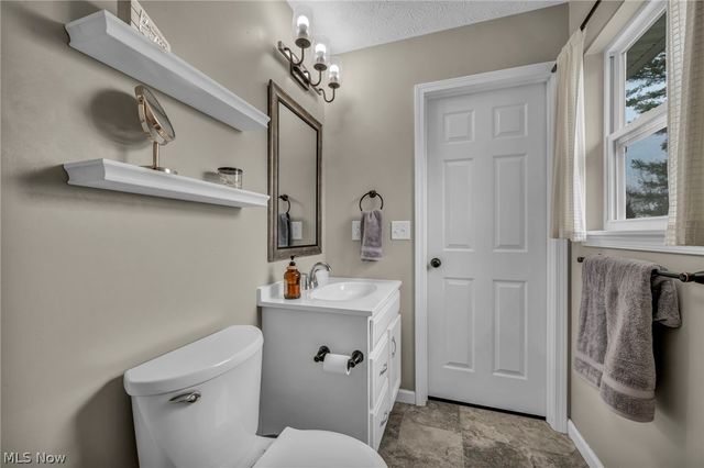 123 Kent Street, Wellington, OH 44090