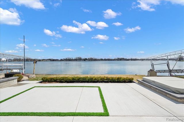 13459 Haddon Street, Fenton, MI 48430