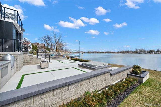 13459 Haddon Street, Fenton, MI 48430