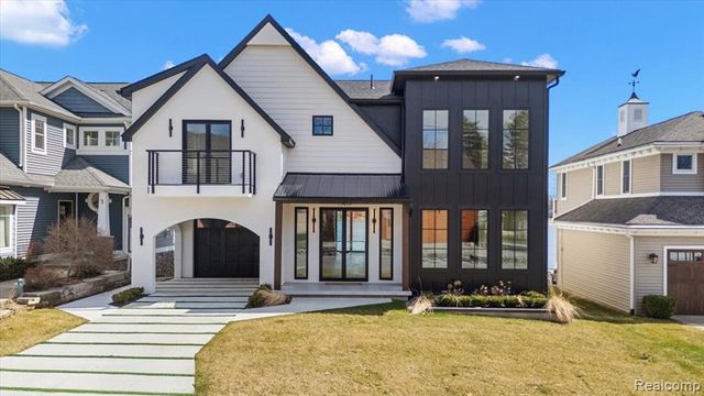 13459 Haddon Street, Fenton, MI 48430