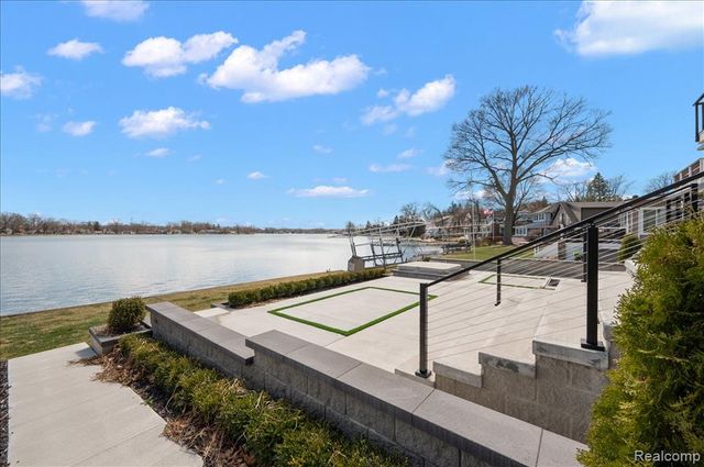 13459 Haddon Street, Fenton, MI 48430