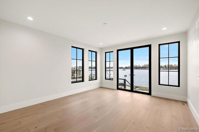 13459 Haddon Street, Fenton, MI 48430