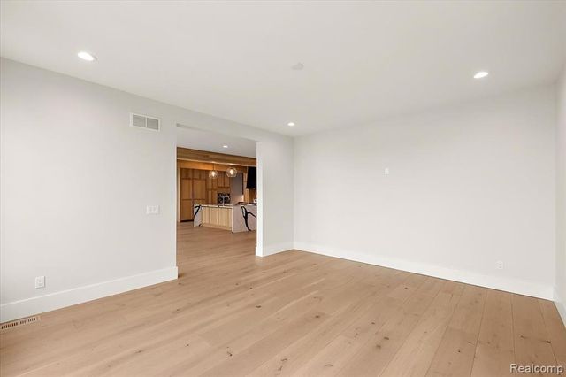 13459 Haddon Street, Fenton, MI 48430