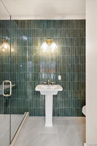 13459 Haddon Street, Fenton, MI 48430