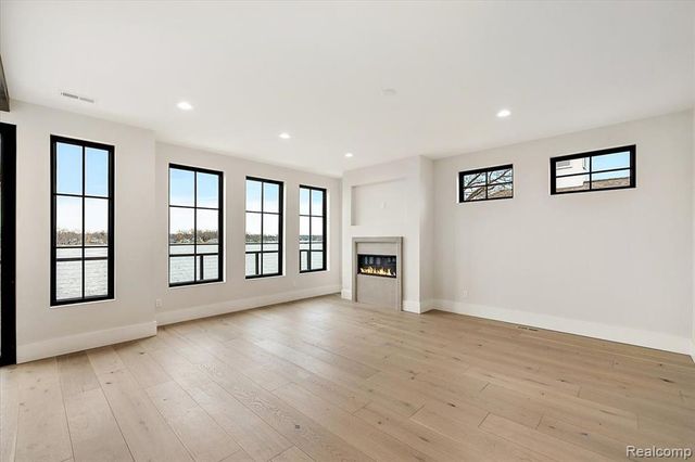 13459 Haddon Street, Fenton, MI 48430