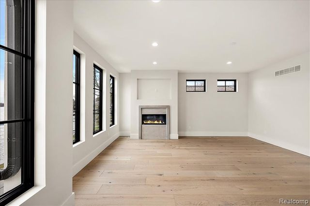 13459 Haddon Street, Fenton, MI 48430