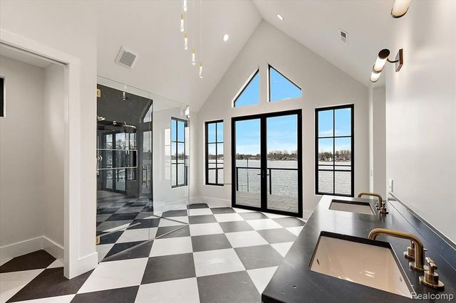 13459 Haddon Street, Fenton, MI 48430