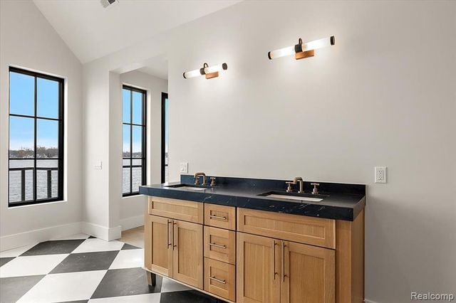 13459 Haddon Street, Fenton, MI 48430