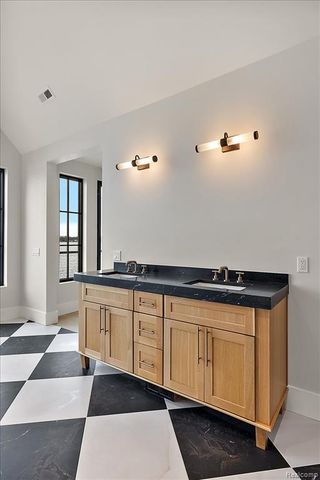 13459 Haddon Street, Fenton, MI 48430