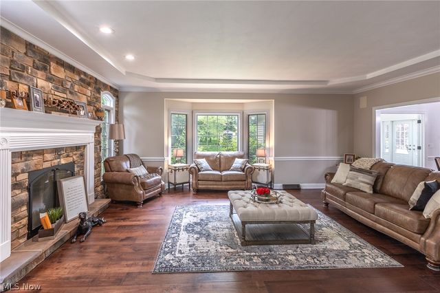 74 Oak Tree, Canfield, OH 44406