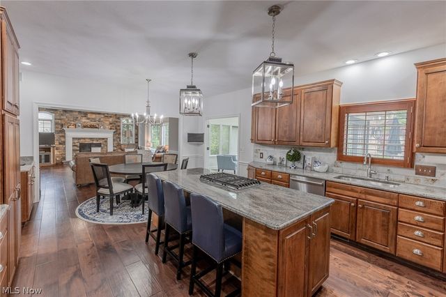 74 Oak Tree, Canfield, OH 44406