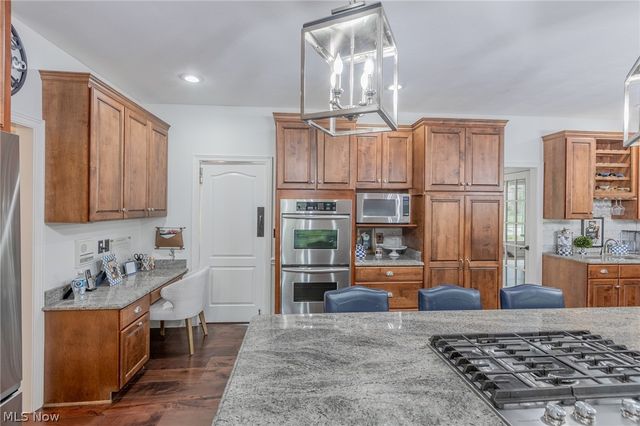 74 Oak Tree, Canfield, OH 44406