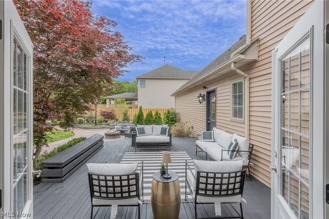 74 Oak Tree, Canfield, OH 44406