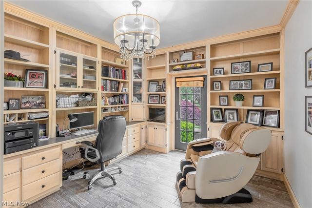 74 Oak Tree, Canfield, OH 44406