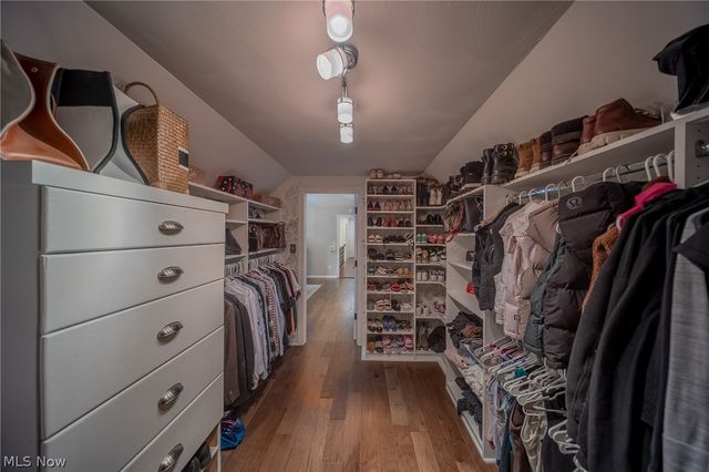74 Oak Tree, Canfield, OH 44406