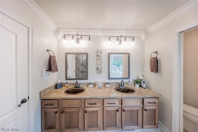 74 Oak Tree, Canfield, OH 44406