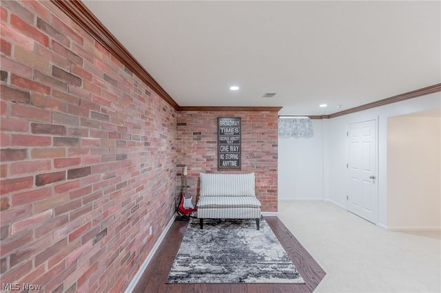 74 Oak Tree, Canfield, OH 44406