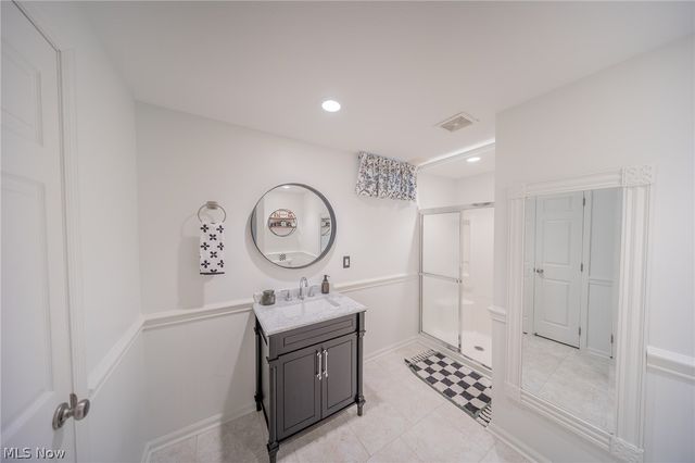 74 Oak Tree, Canfield, OH 44406