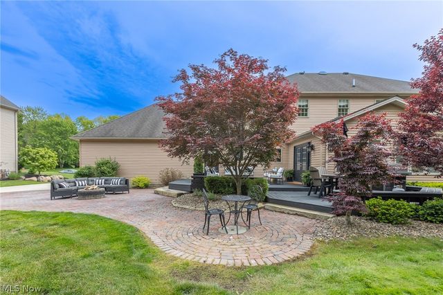 74 Oak Tree, Canfield, OH 44406