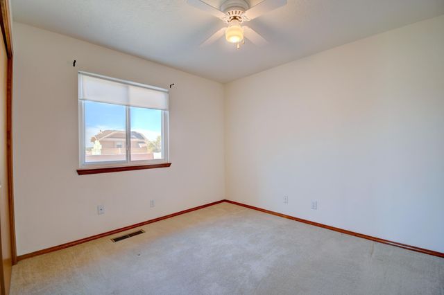 2524 Manzano Loop NE, Rio Rancho, NM 87144