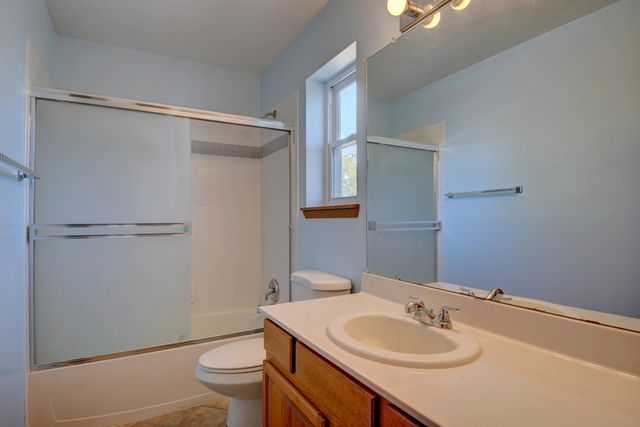 2524 Manzano Loop NE, Rio Rancho, NM 87144