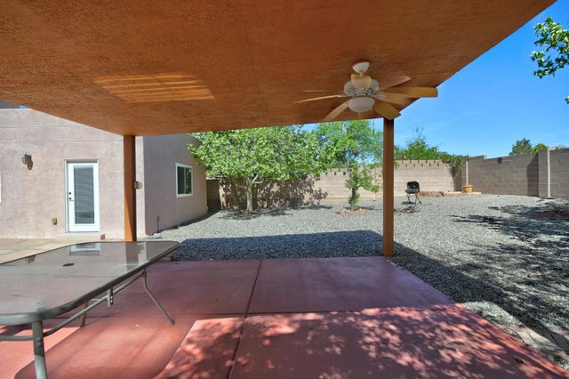2524 Manzano Loop NE, Rio Rancho, NM 87144