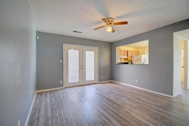 2524 Manzano Loop NE, Rio Rancho, NM 87144