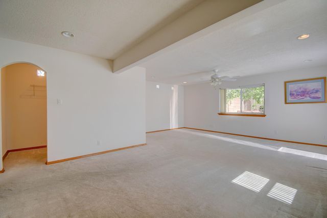 2524 Manzano Loop NE, Rio Rancho, NM 87144