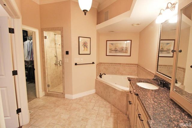 1512 Victoria Green Boulevard, Evansville, IN 47715