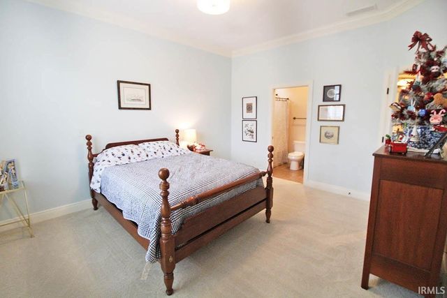 1512 Victoria Green Boulevard, Evansville, IN 47715