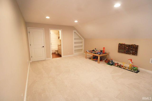 1512 Victoria Green Boulevard, Evansville, IN 47715